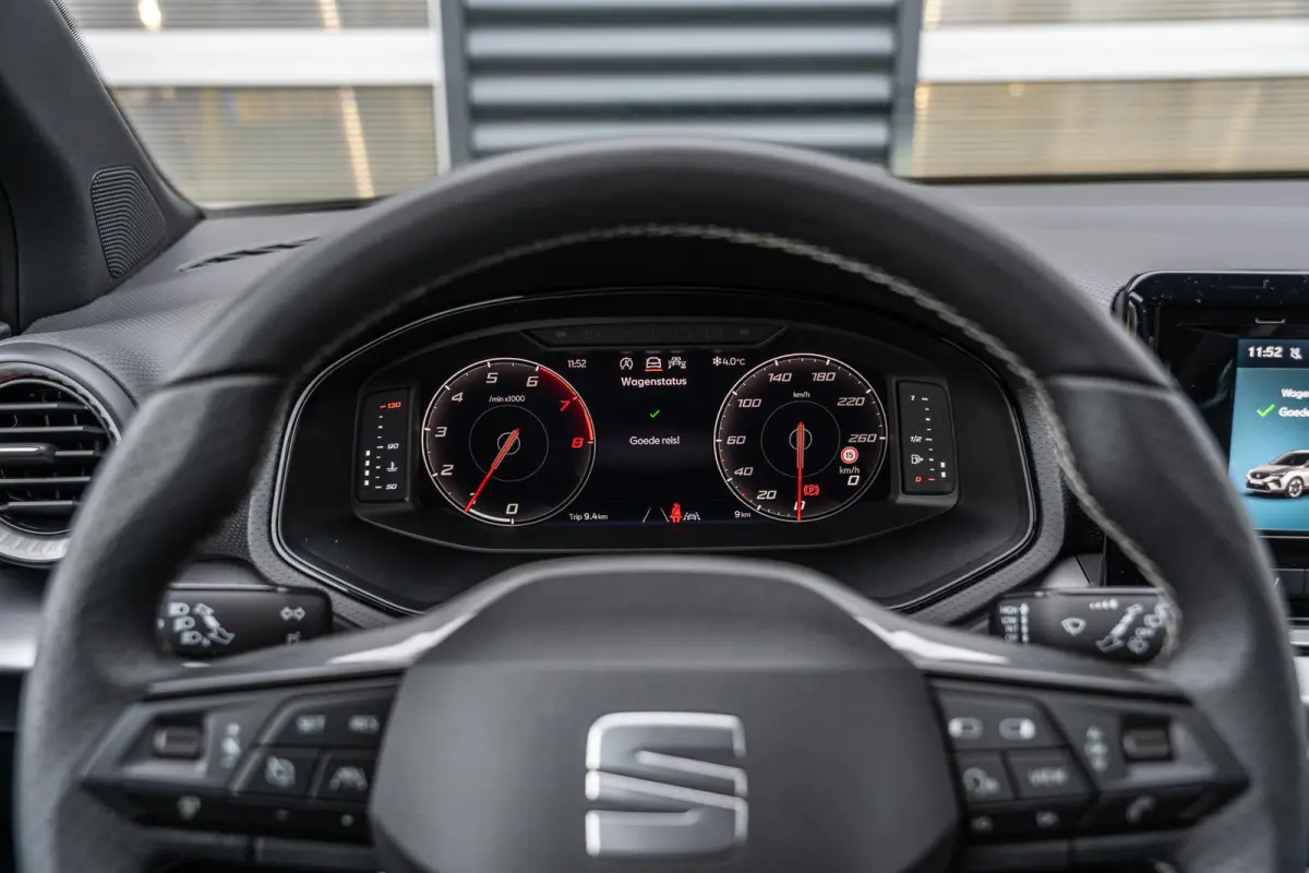 1.0 EcoTSI 95pk FR Business Connect | Achteruitrijcamera | Cruise Control Adaptief | Stoelverwarming