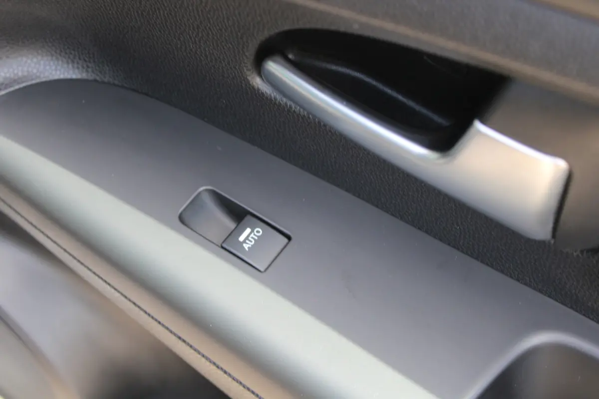 1.6 CVVT DynamicPLusLine | Automaat | Navigatie | Camera | Stoelverwarming | Trekhaak | Lichtmetaal | 37.000km |
