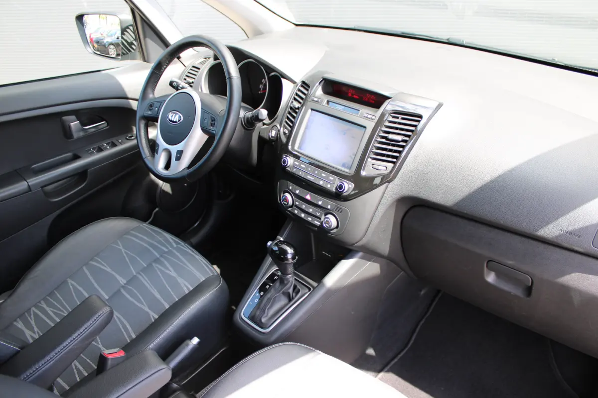1.6 CVVT DynamicPLusLine | Automaat | Navigatie | Camera | Stoelverwarming | Trekhaak | Lichtmetaal | 37.000km |
