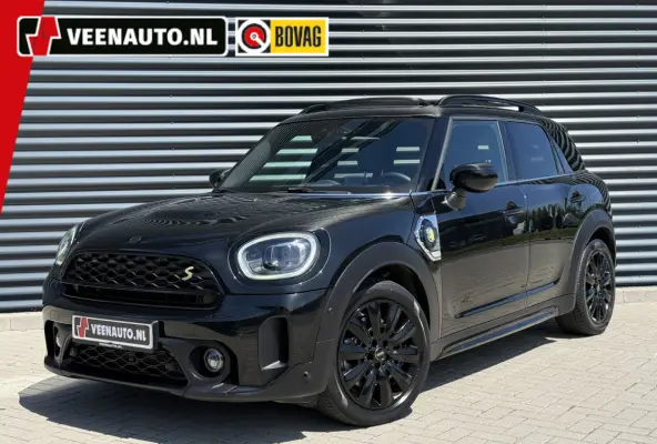 2.0 Cooper SE ALL4 Pano/Leder/H&K/Camera