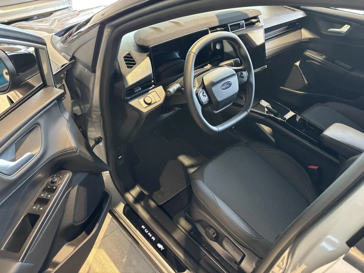 BlueCruise Edition 47 kWh | Adaptive Cruise Control i.c.m. BlueCruise | Matrix koplampen | Stoel/stuur voorruitverwarming | B&O | Elek. klep | €4400 Ford Voordeel |