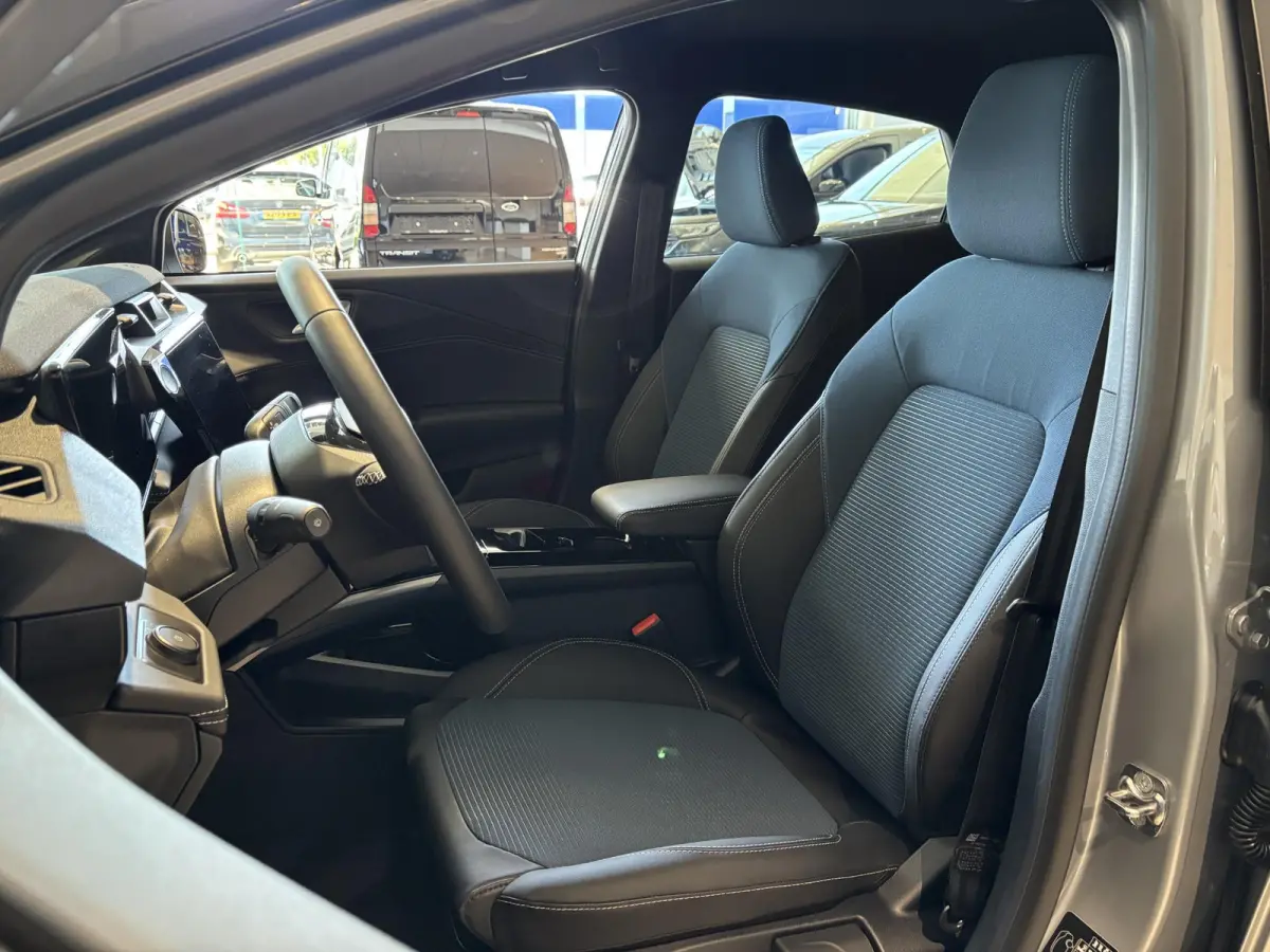 BlueCruise Edition 47 kWh | Adaptive Cruise Control i.c.m. BlueCruise | Matrix koplampen | Stoel/stuur voorruitverwarming | B&O | Elek. klep | €4400 Ford Voordeel |