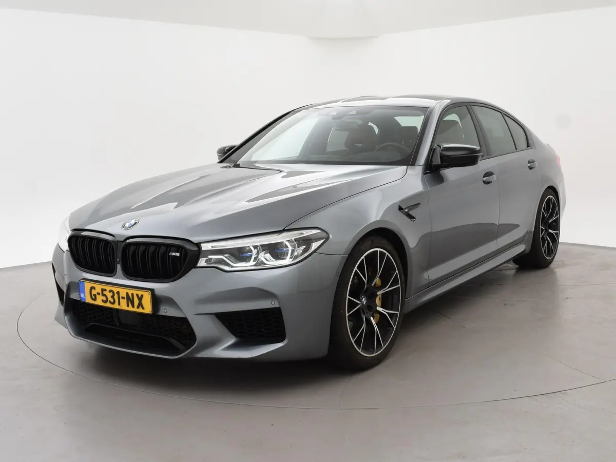 M5 COMPETITION 625 PK ORIG. NL BTW + B&W | HEAD-UP | KERAMISCH | ADAPTIVE CRUISE | SCHERMEN ACHTERIN