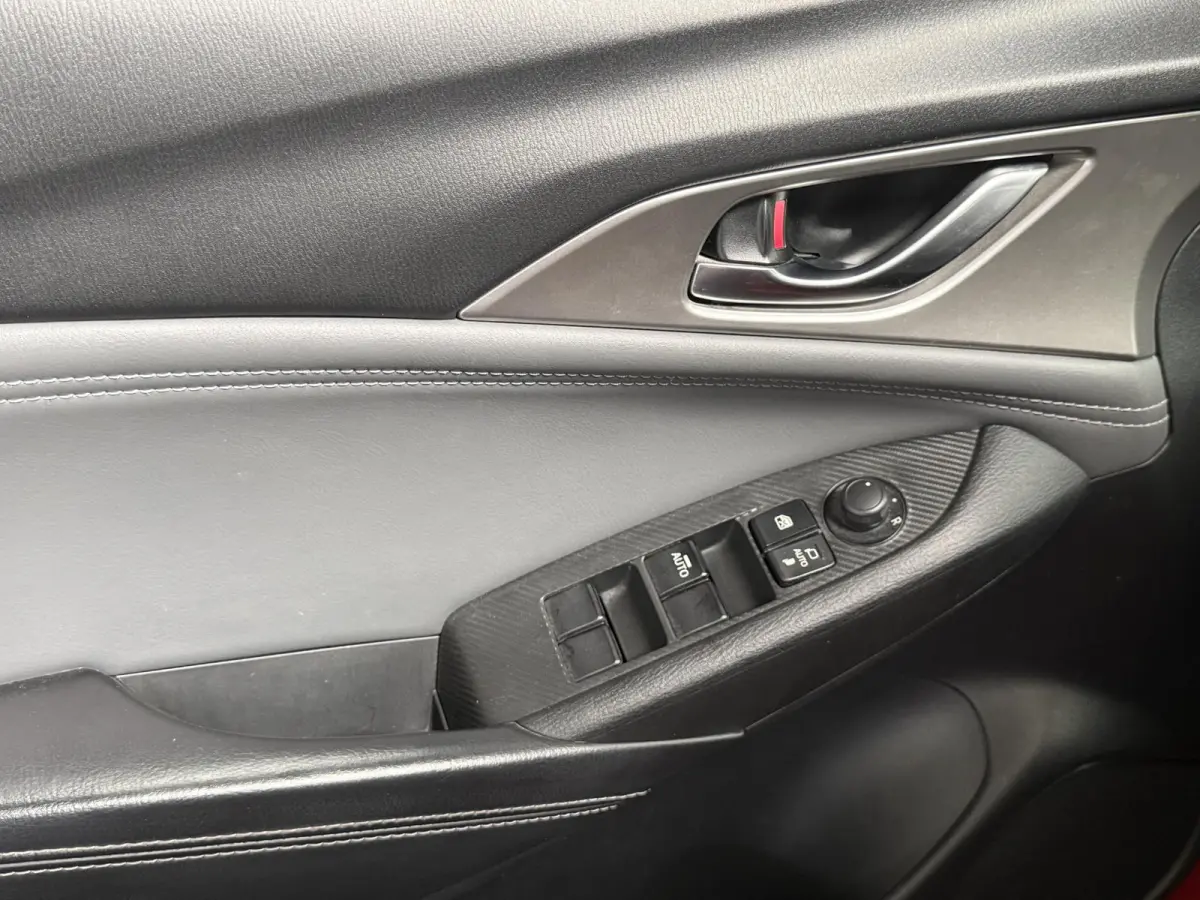 2.0 SkyActiv-G 120 SkyLease GT | NAVI | 18” | CARPLAY | CAMERA