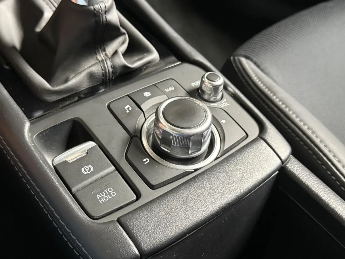 2.0 SkyActiv-G 120 SkyLease GT | NAVI | 18” | CARPLAY | CAMERA
