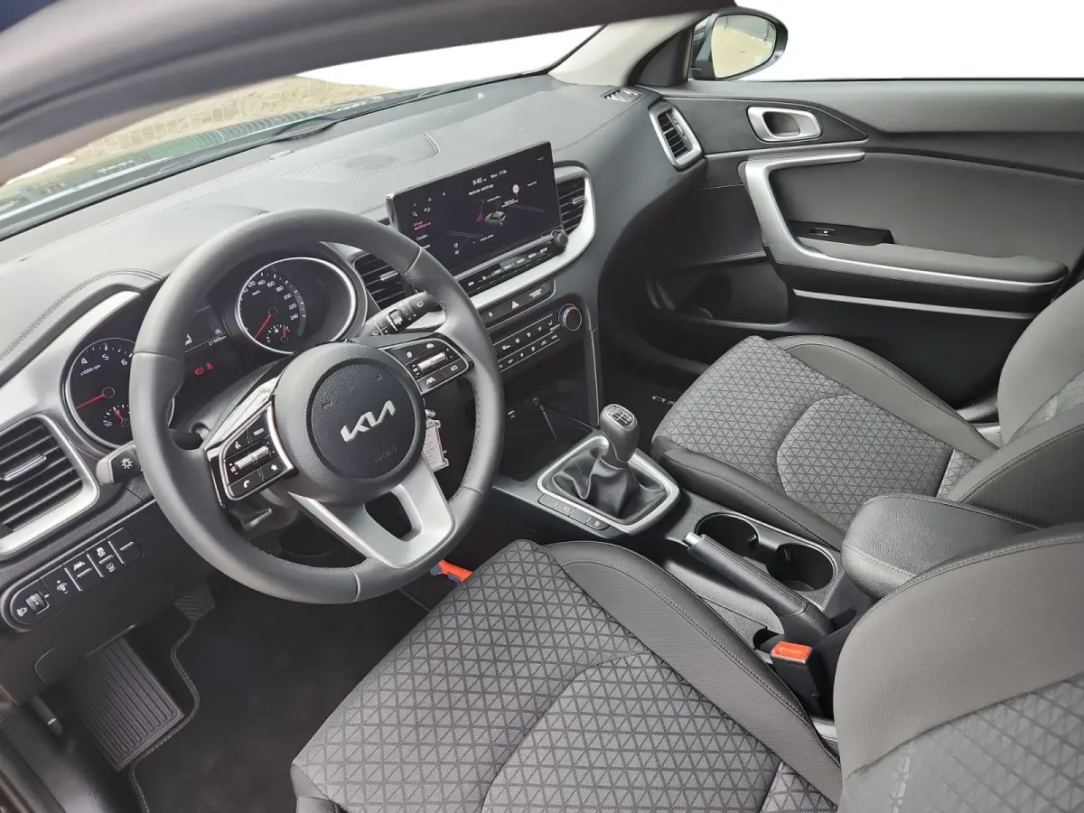 1.0 T-GDi ComfortLine | Camera | Navi | Apple Carplay | Android Auto | Lichtmetalen Velgen |