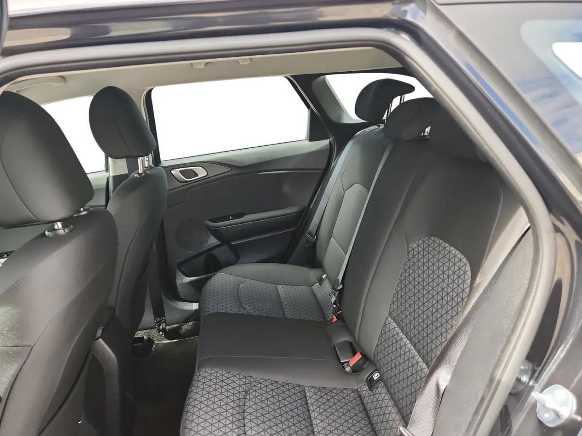 1.0 T-GDi ComfortLine | Camera | Navi | Apple Carplay | Android Auto | Lichtmetalen Velgen |