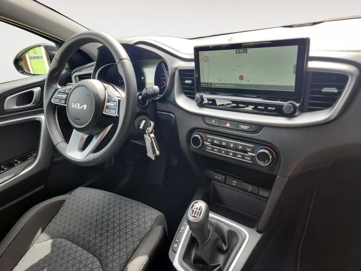 1.0 T-GDi ComfortLine | Camera | Navi | Apple Carplay | Android Auto | Lichtmetalen Velgen |