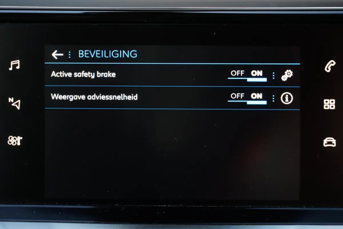 1.2 PureTech Active, NL, cruise, PDC, CarPlay