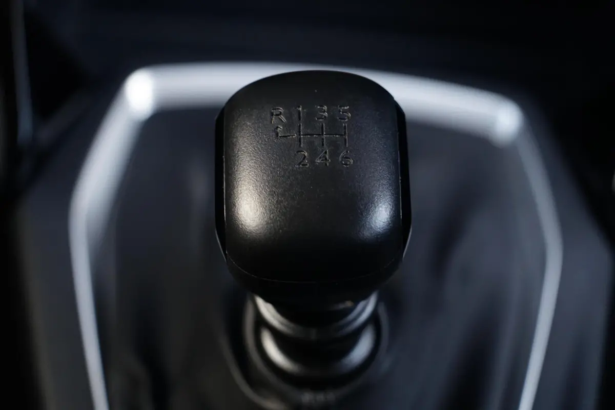 1.2 PureTech Active, NL, cruise, PDC, CarPlay