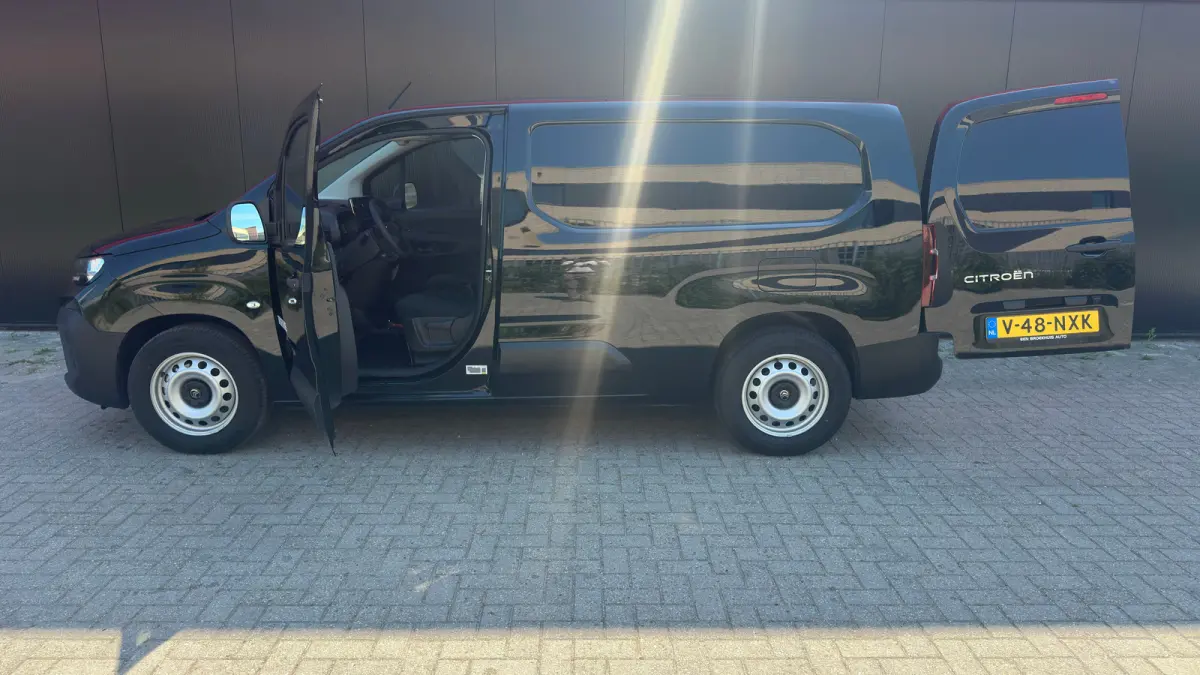 136 L2 50 kWh | Climate Control | Cruise Control | Parkeersensoren