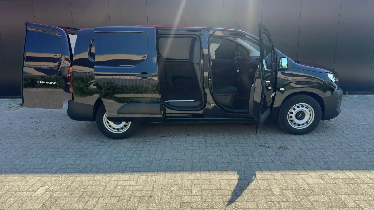 136 L2 50 kWh | Climate Control | Cruise Control | Parkeersensoren