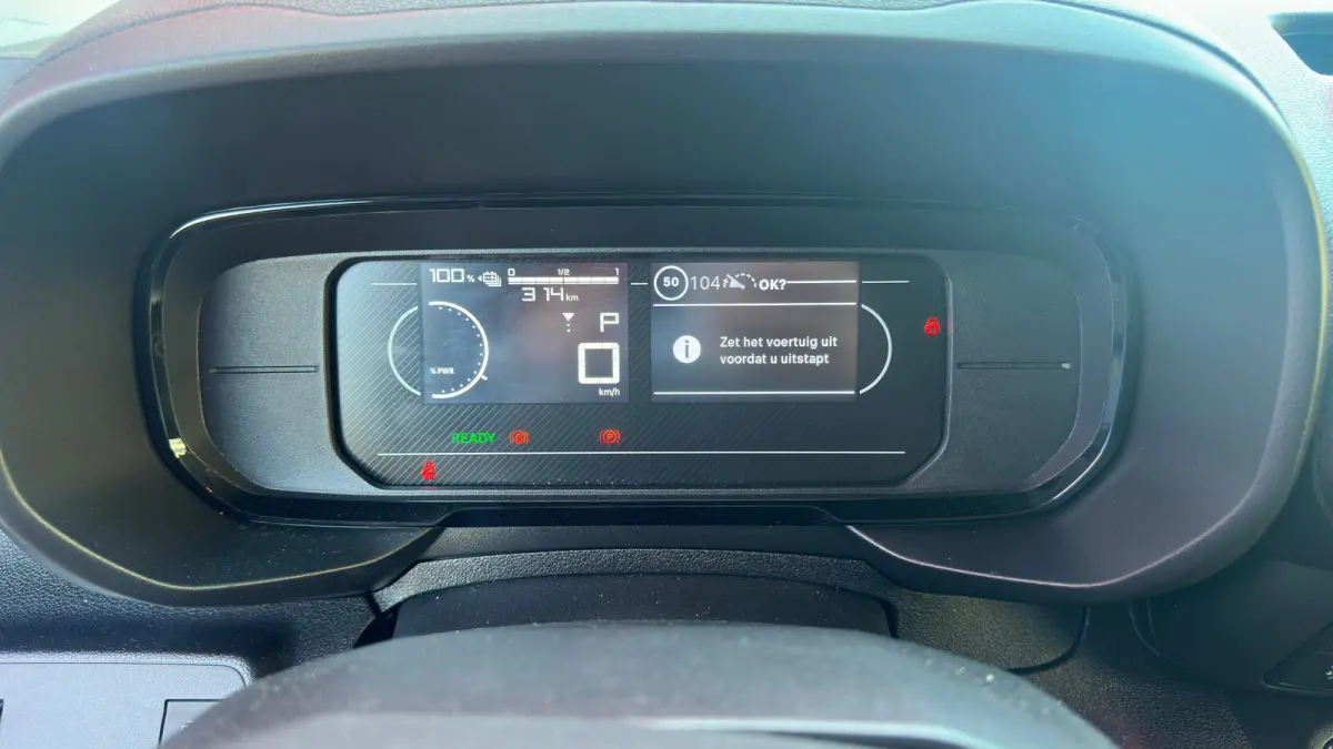 136 L2 50 kWh | Climate Control | Cruise Control | Parkeersensoren