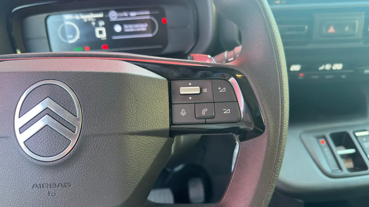 136 L2 50 kWh | Climate Control | Cruise Control | Parkeersensoren