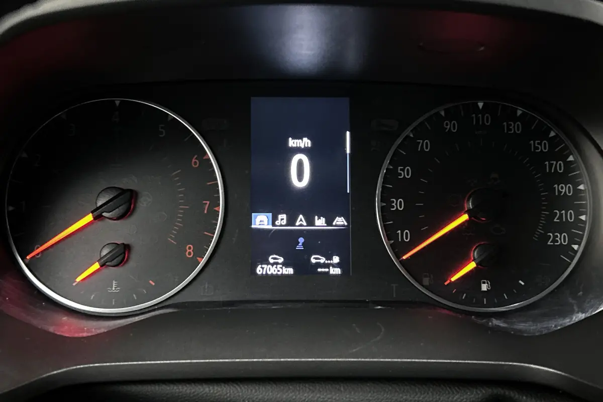 1.0 TCe 90 evolution | Camera | LED | Apple Carplay | Cruise control