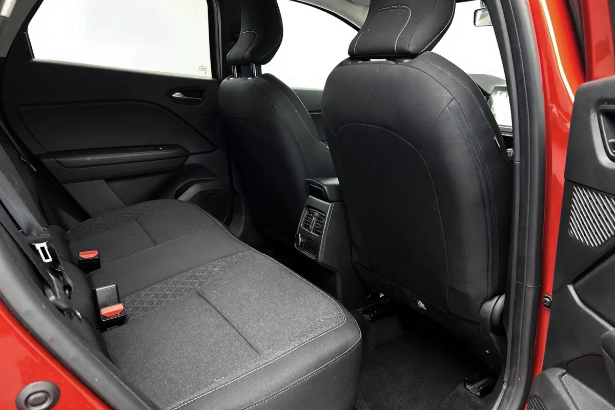 1.0 TCe 90 evolution | Camera | LED | Apple Carplay | Cruise control