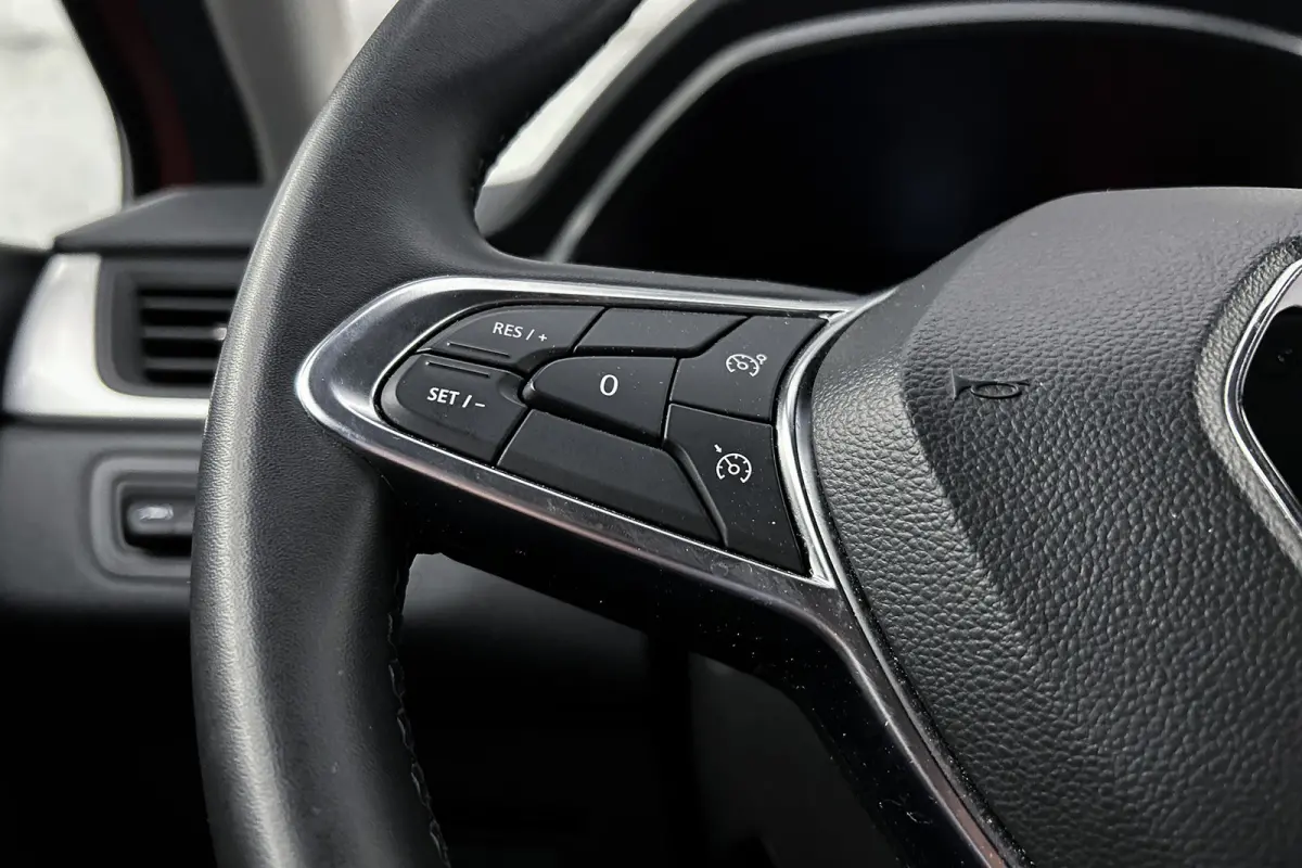1.0 TCe 90 evolution | Camera | LED | Apple Carplay | Cruise control