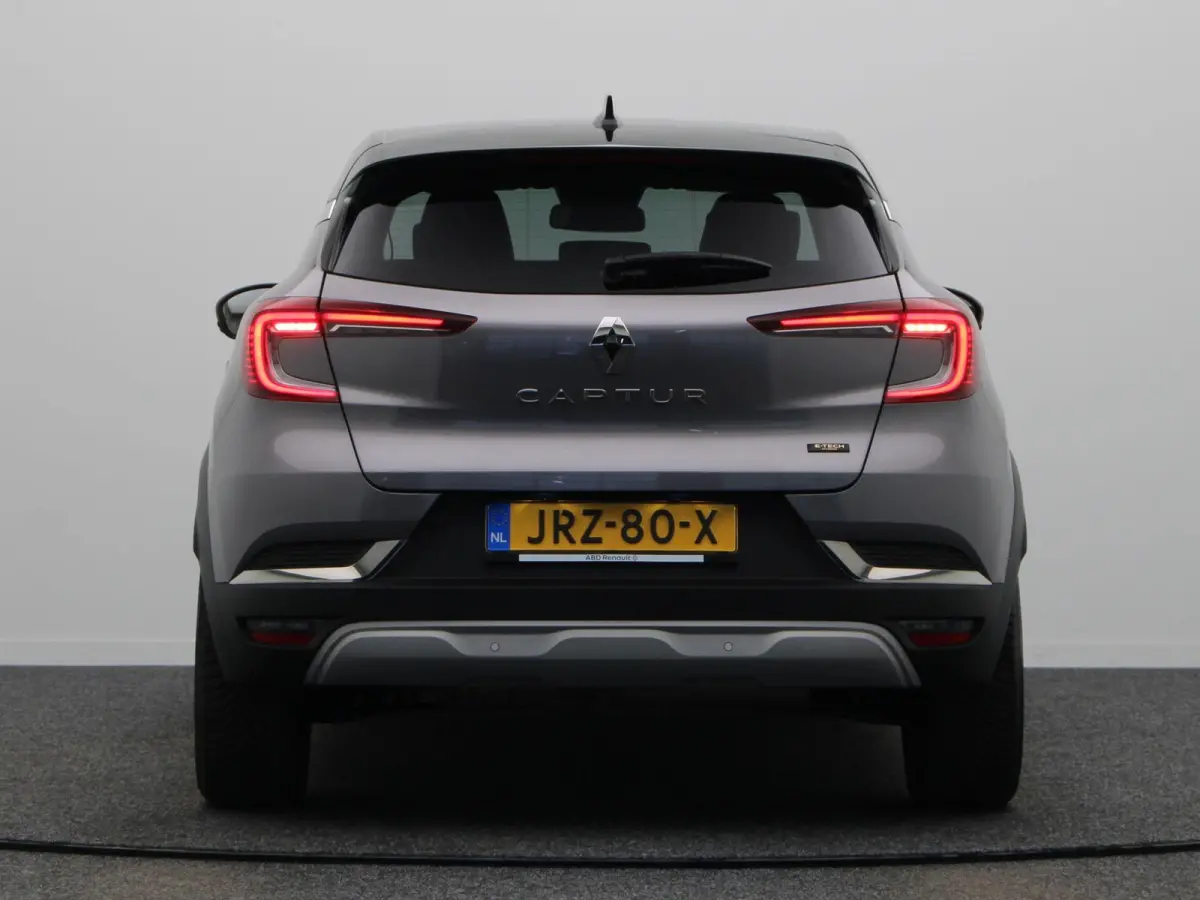 1.6 E-Tech Hybrid 145 Techno | Achteruitrijcamera | Climate Control | Parkeersensoren Voor en Achter | All season banden |