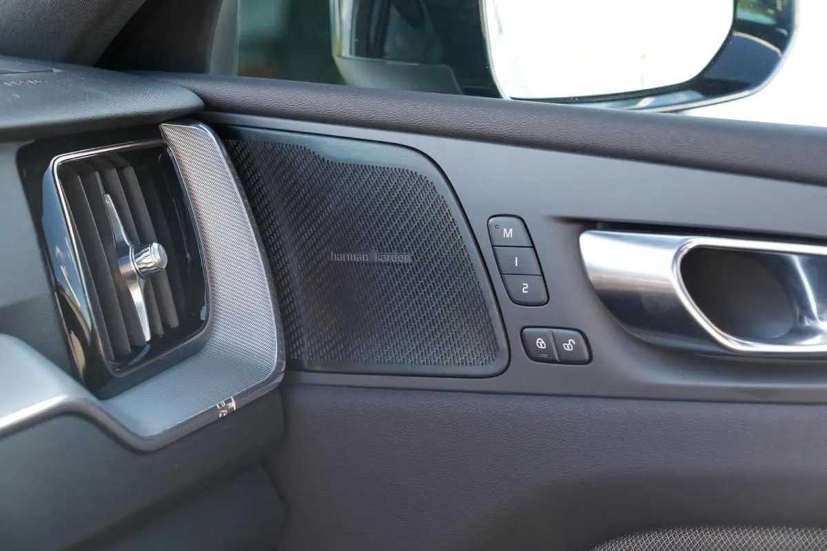 2.0 T6 Plug-in hybrid AWD Plus Dark Long Range | Harman Kardon | Elektrische verstelbare voorstoelen incl. geheugen | Adaptieve cruise control incl. BLIS | Stuurwielverwarming | Stoelverwarm