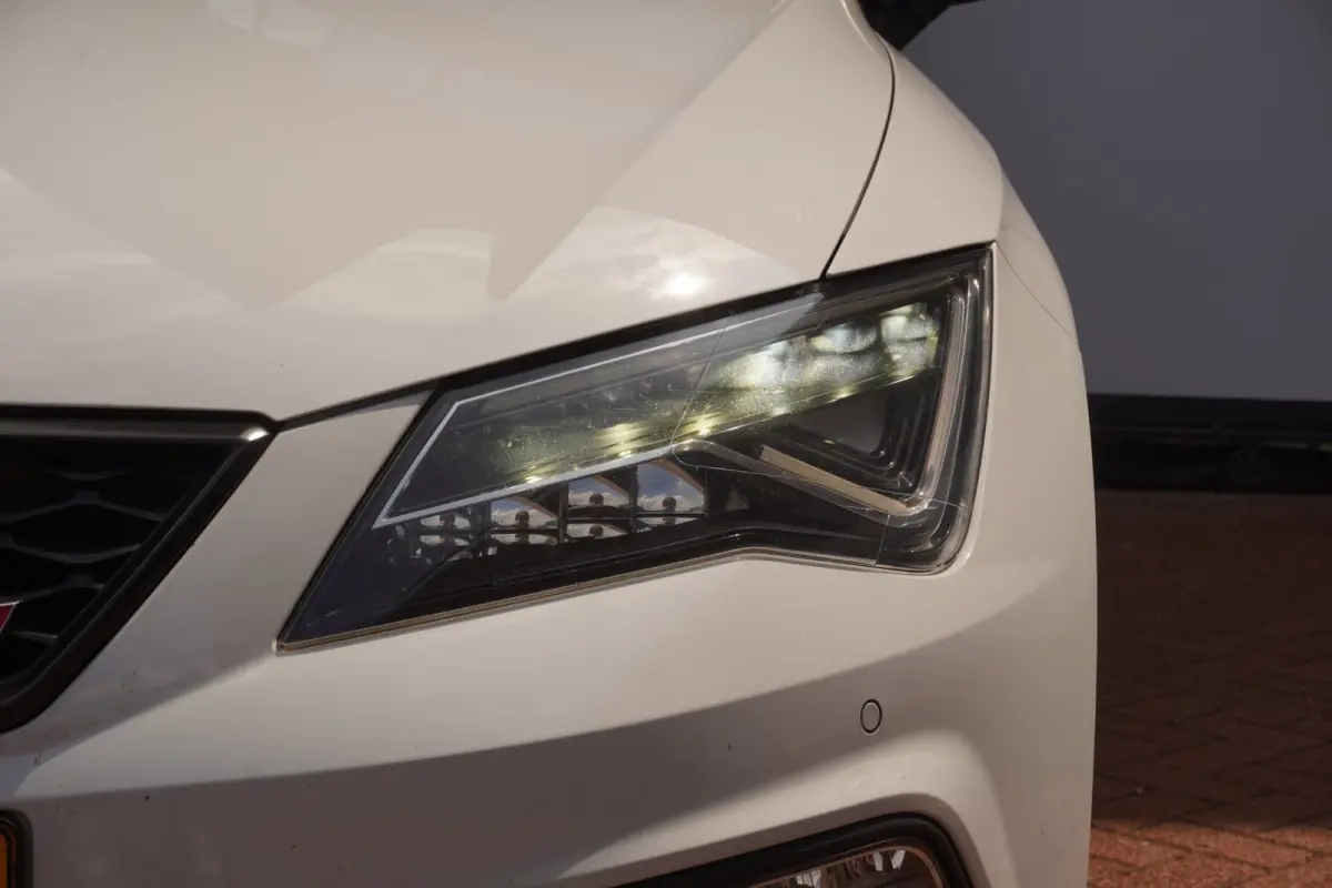 2.0 TSI CUPRA 300 / ORIG-NL / DCC / Virtual / Sfeerverlichting / ParelmoerWit / All-seasons / = ZOMER AKTIE !!