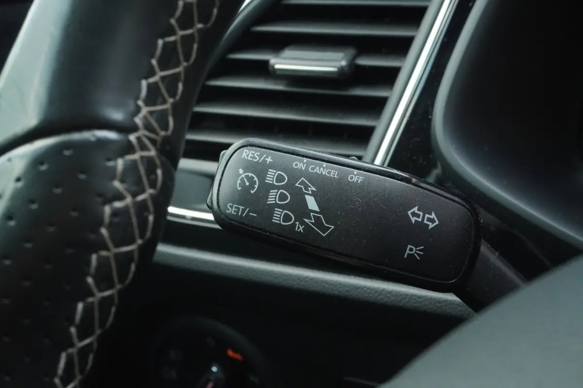 2.0 TSI CUPRA 300 / ORIG-NL / DCC / Virtual / Sfeerverlichting / ParelmoerWit / All-seasons / = ZOMER AKTIE !!