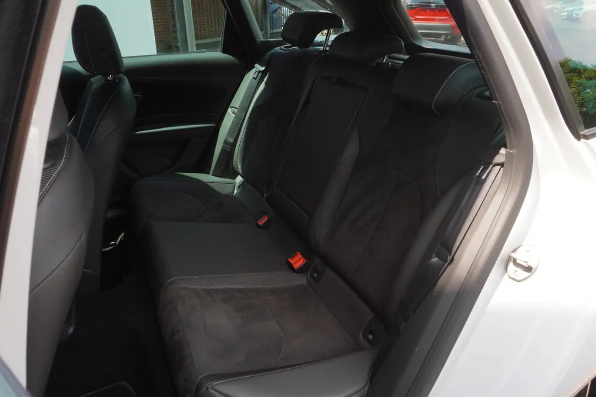 2.0 TSI CUPRA 300 / ORIG-NL / DCC / Virtual / Sfeerverlichting / ParelmoerWit / All-seasons / = ZOMER AKTIE !!
