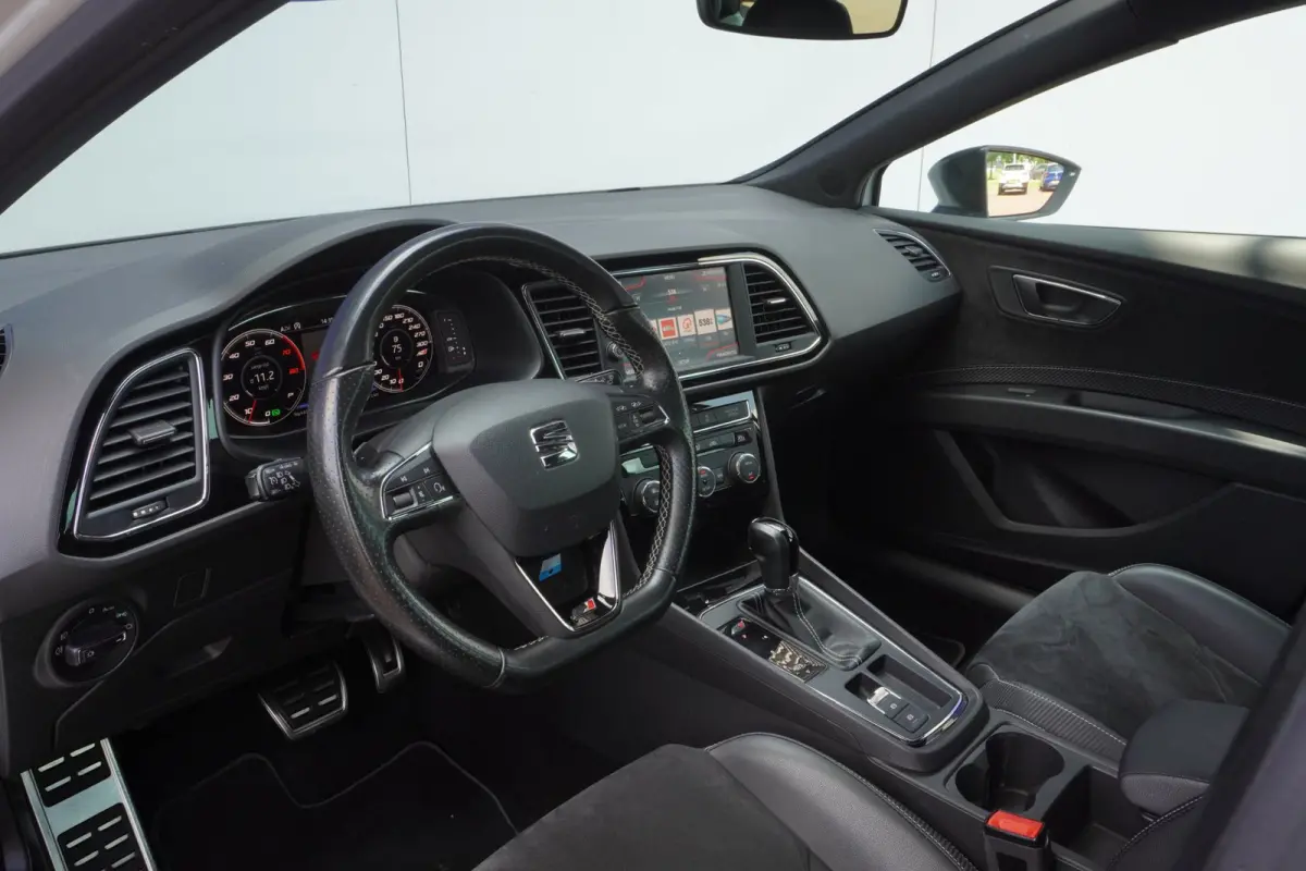 2.0 TSI CUPRA 300 / ORIG-NL / DCC / Virtual / Sfeerverlichting / ParelmoerWit / All-seasons / = ZOMER AKTIE !!