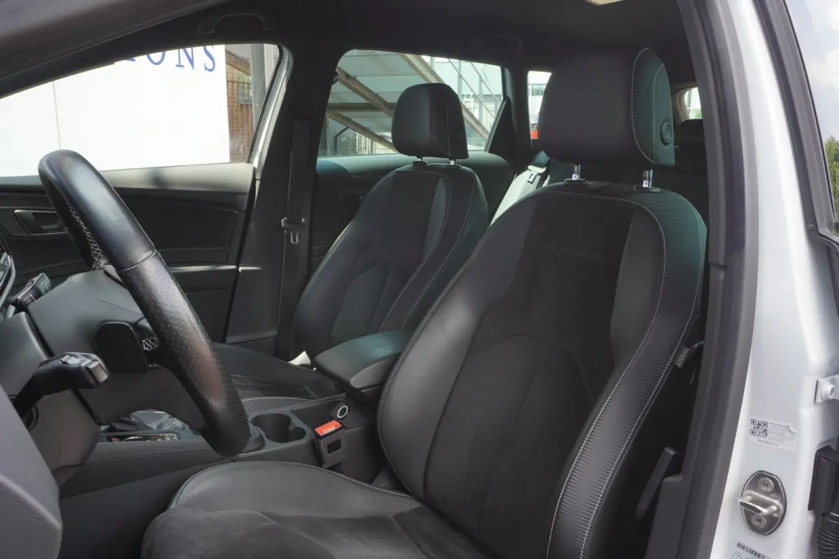 2.0 TSI CUPRA 300 / ORIG-NL / DCC / Virtual / Sfeerverlichting / ParelmoerWit / All-seasons / = ZOMER AKTIE !!