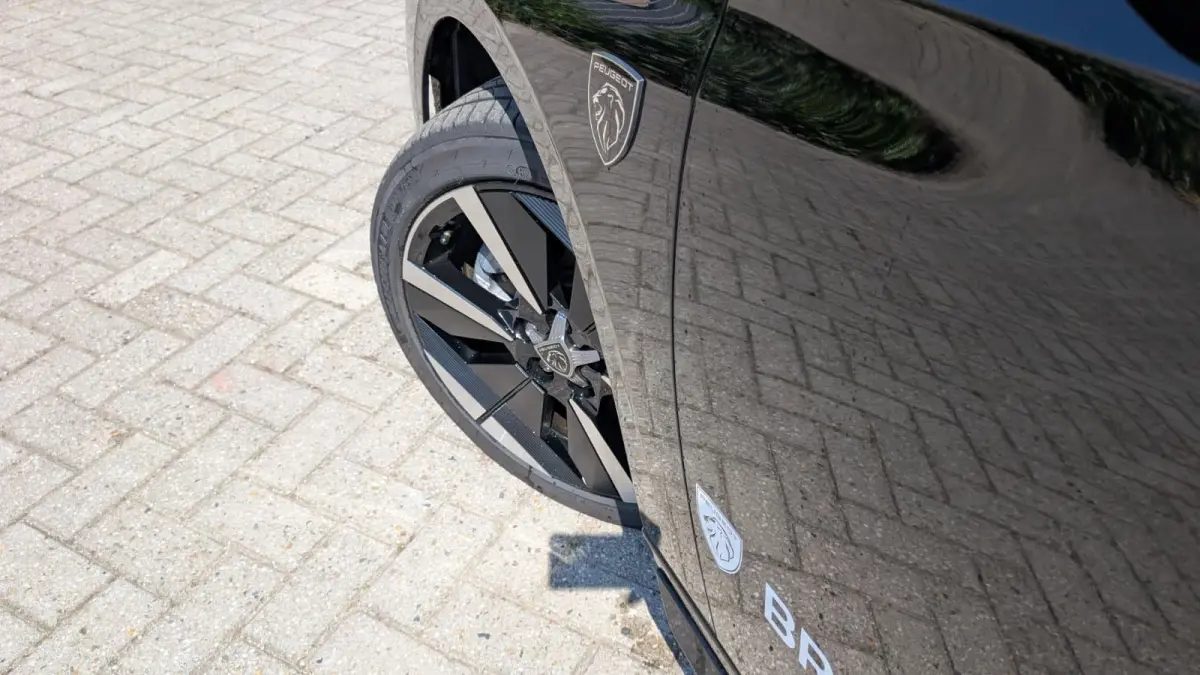 GT 54 kWh | Adaptive Cruise Control | 360° Camera | Stoelverwarming | Stoelmassage