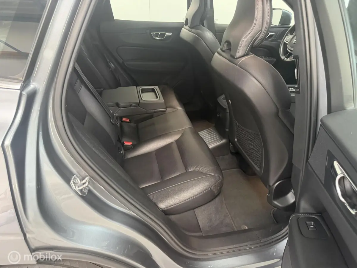 2.0 T8 Twin Engine AWD Inscription PANO / ACC