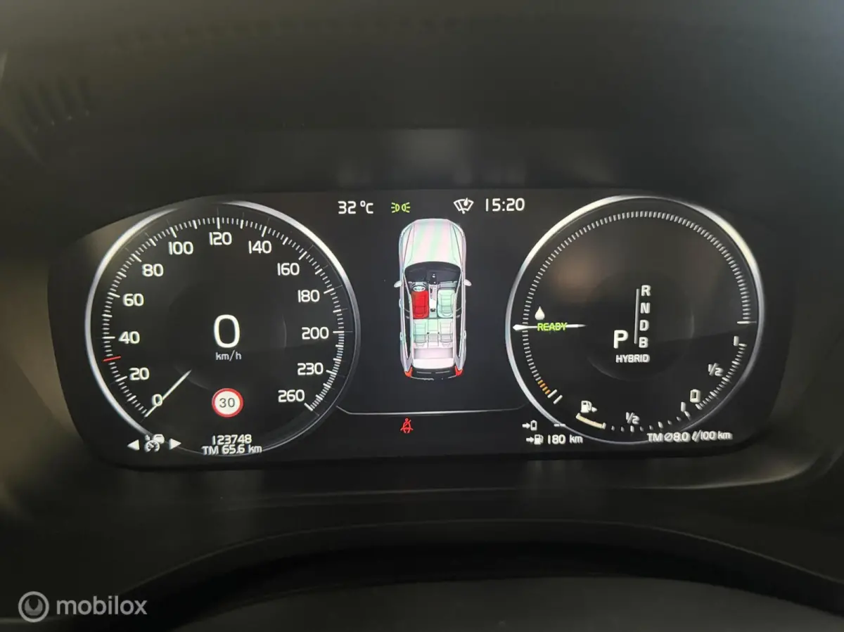 2.0 T8 Twin Engine AWD Inscription PANO / ACC