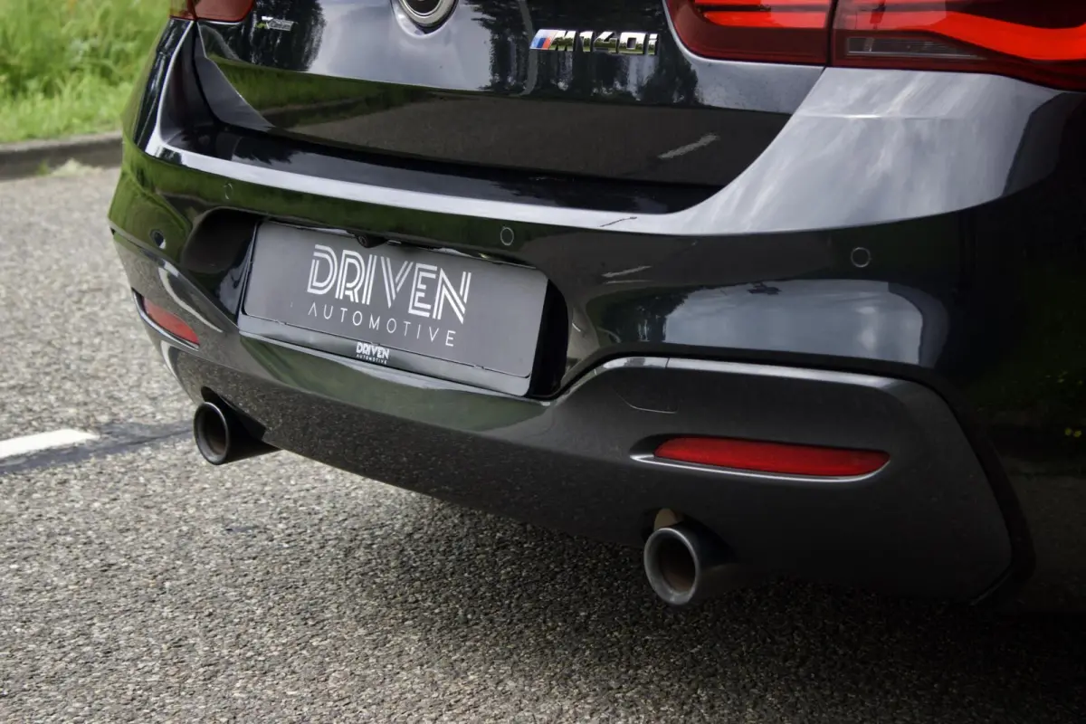 M140i xDrive Edition Shadow High Executive