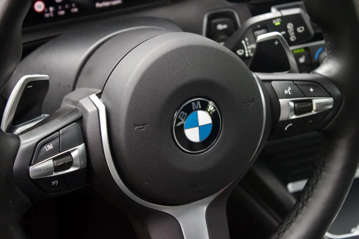 M140i xDrive Edition Shadow High Executive