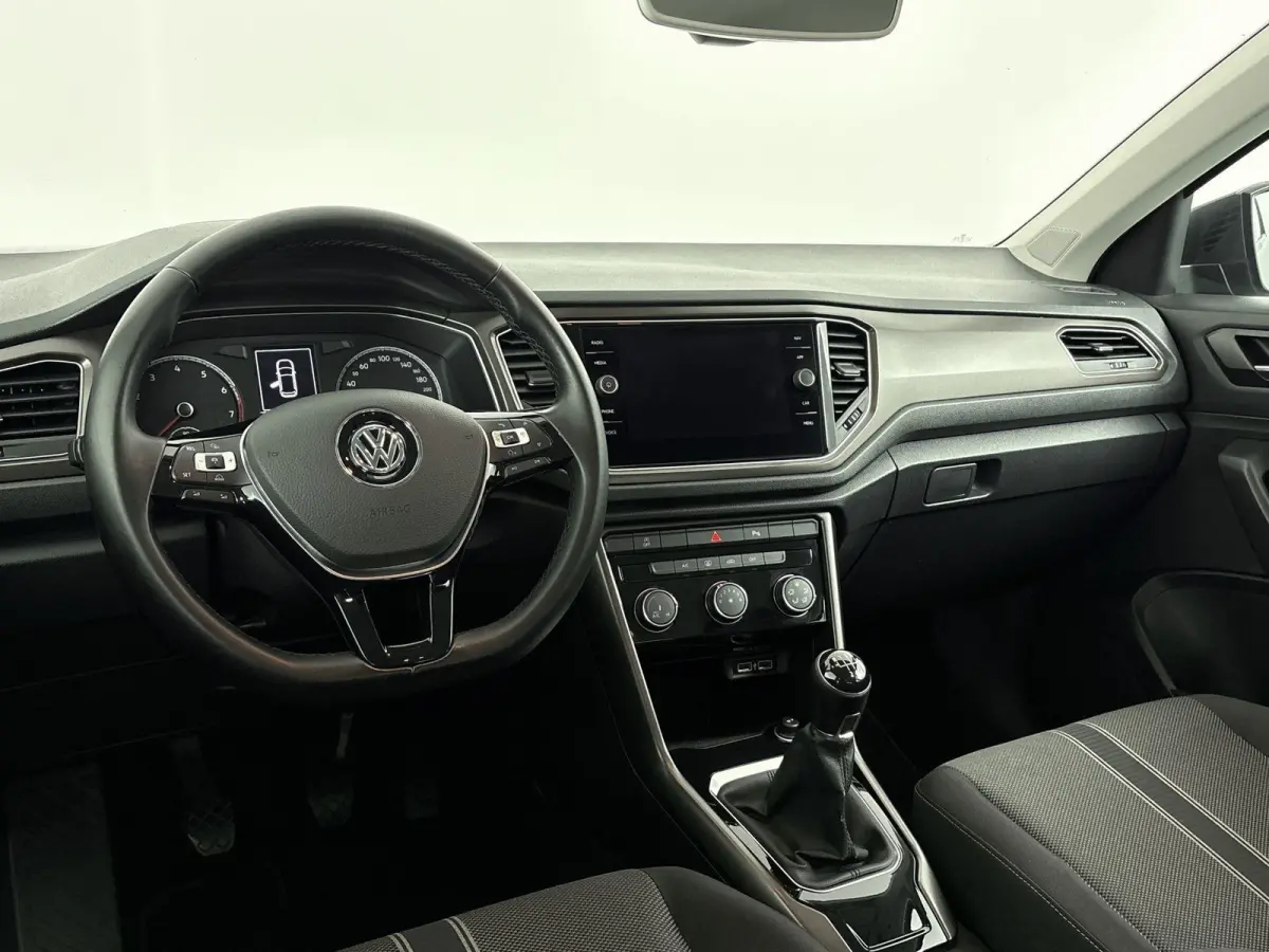 1.5 TSI Sport Airco | Bluetooth | Buitenspiegels Elektrisch Verstel- en Verwarmbaar | Cruise Control Adaptief | Dakrails | Lederen Stuurwiel | Lichtmetalen Velgen | Stuurwiel Multifunctionee