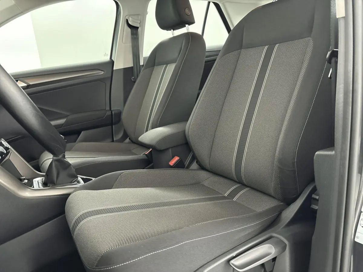 1.5 TSI Sport Airco | Bluetooth | Buitenspiegels Elektrisch Verstel- en Verwarmbaar | Cruise Control Adaptief | Dakrails | Lederen Stuurwiel | Lichtmetalen Velgen | Stuurwiel Multifunctionee