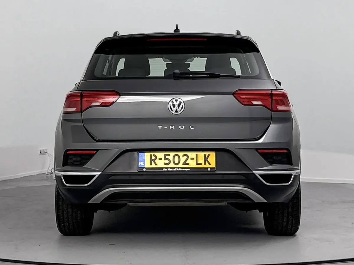 1.5 TSI Sport Airco | Bluetooth | Buitenspiegels Elektrisch Verstel- en Verwarmbaar | Cruise Control Adaptief | Dakrails | Lederen Stuurwiel | Lichtmetalen Velgen | Stuurwiel Multifunctionee
