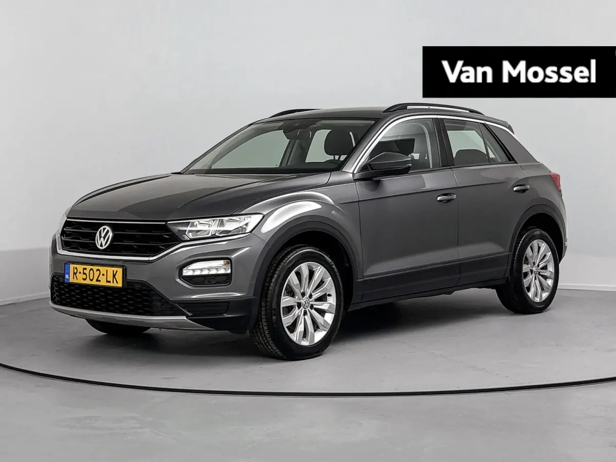1.5 TSI Sport Airco | Bluetooth | Buitenspiegels Elektrisch Verstel- en Verwarmbaar | Cruise Control Adaptief | Dakrails | Lederen Stuurwiel | Lichtmetalen Velgen | Stuurwiel Multifunctionee