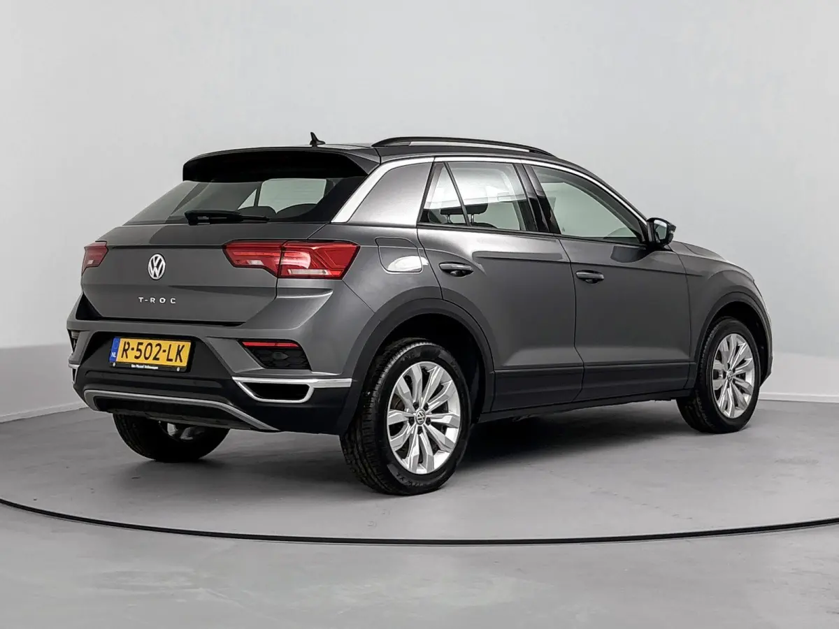 1.5 TSI Sport Airco | Bluetooth | Buitenspiegels Elektrisch Verstel- en Verwarmbaar | Cruise Control Adaptief | Dakrails | Lederen Stuurwiel | Lichtmetalen Velgen | Stuurwiel Multifunctionee