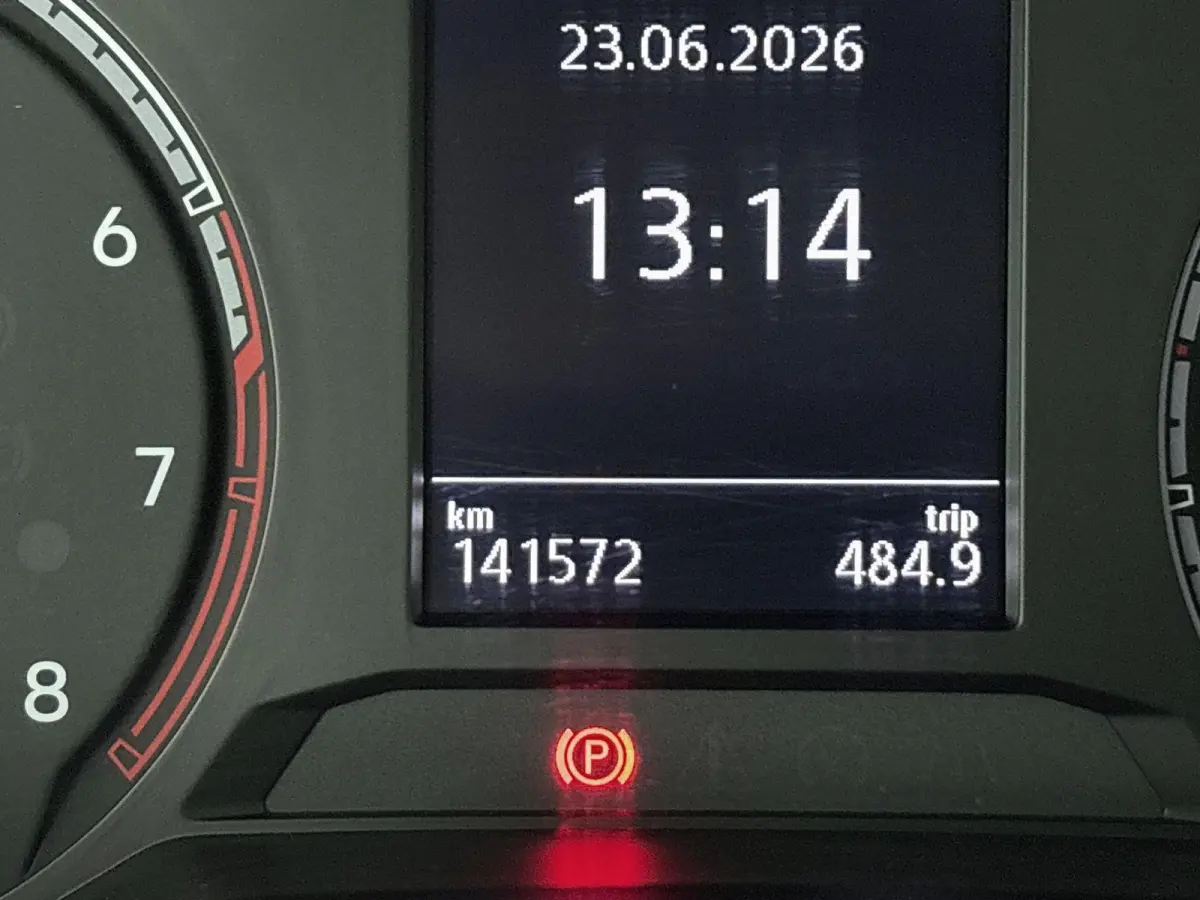1.5 TSI Sport Airco | Bluetooth | Buitenspiegels Elektrisch Verstel- en Verwarmbaar | Cruise Control Adaptief | Dakrails | Lederen Stuurwiel | Lichtmetalen Velgen | Stuurwiel Multifunctionee