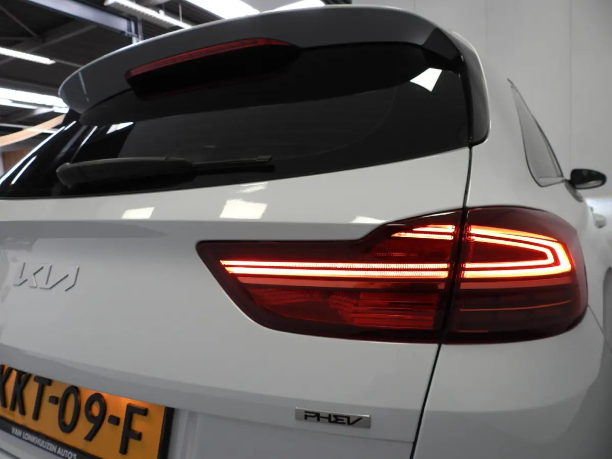 1.6 GDI PHEV Plug-In DynamicPlusLine NAVI/CAMERA.EL.KLEP/LED/16"LMV!