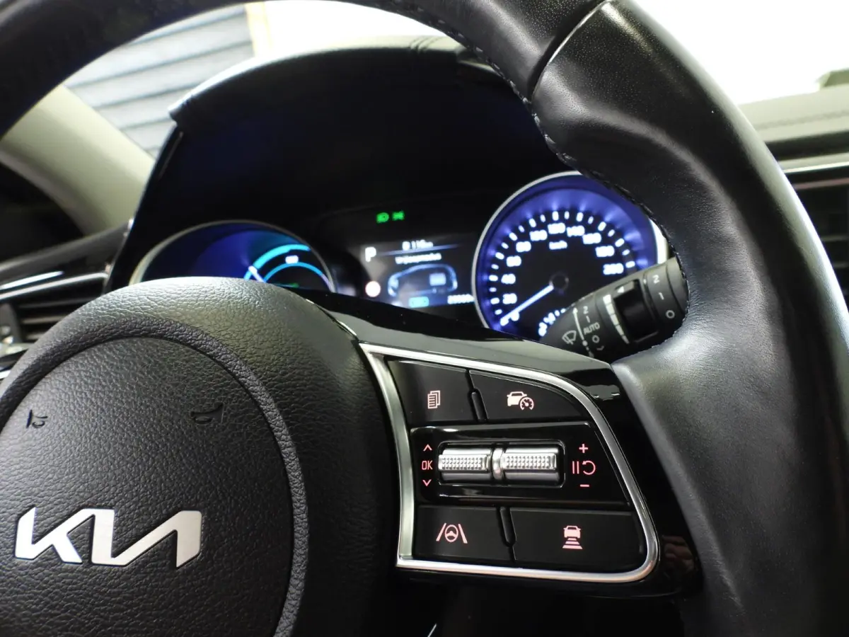 1.6 GDI PHEV Plug-In DynamicPlusLine NAVI/CAMERA.EL.KLEP/LED/16"LMV!