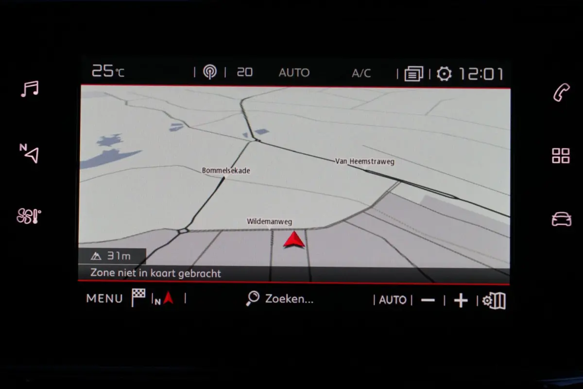 1.2 PureTech Feel, NL, clima, PDC, CarPlay