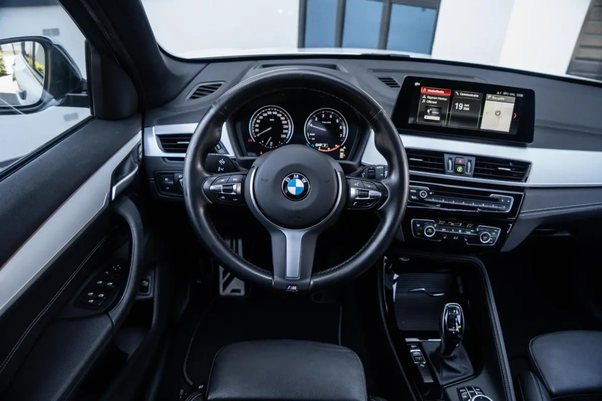 sDrive18i M-Sport PANO / HUD / CAMERA