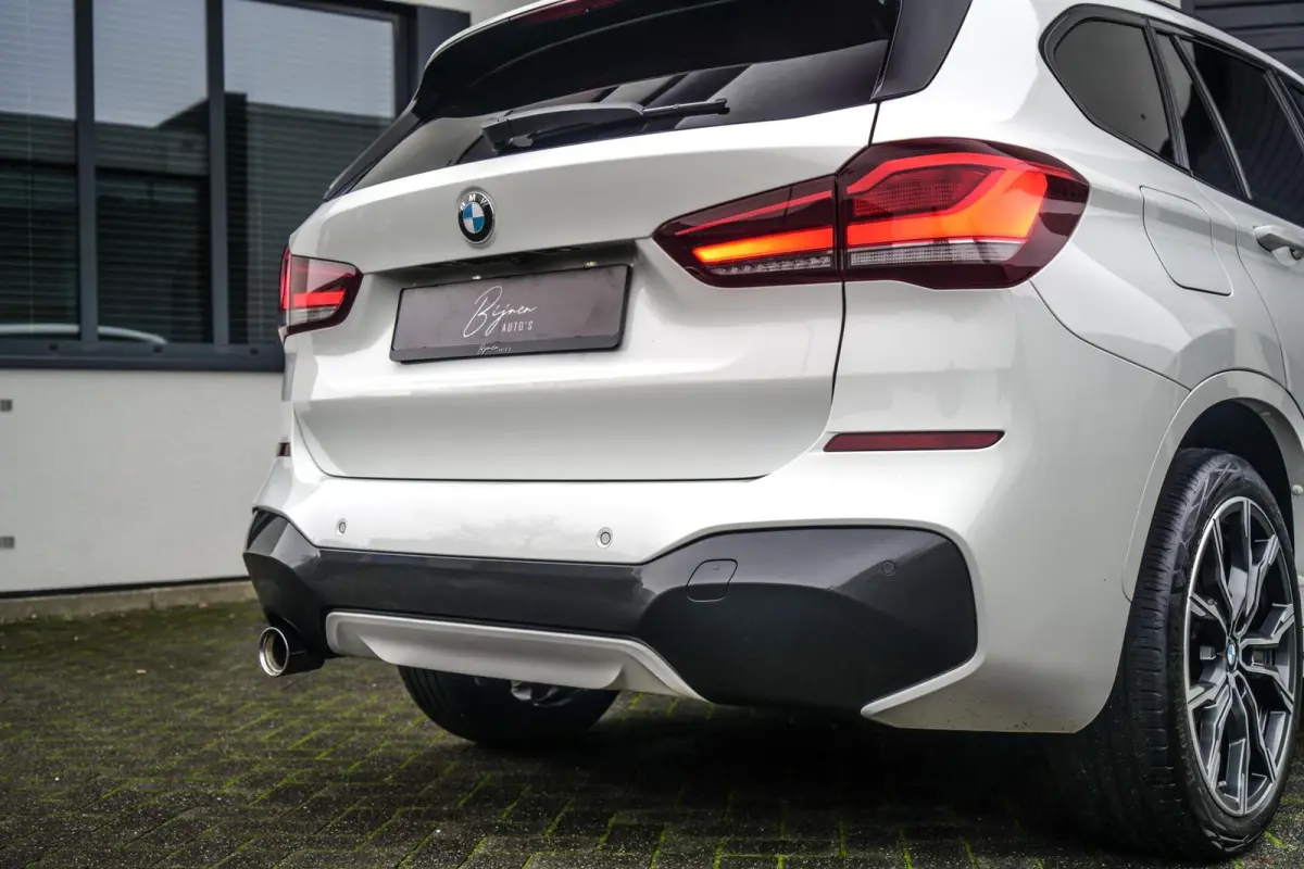 sDrive18i M-Sport PANO / HUD / CAMERA