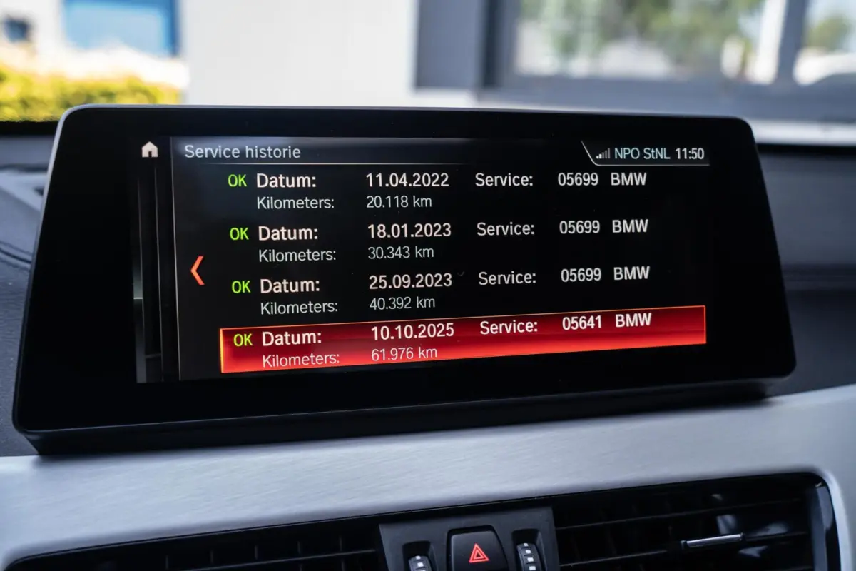 sDrive18i M-Sport PANO / HUD / CAMERA