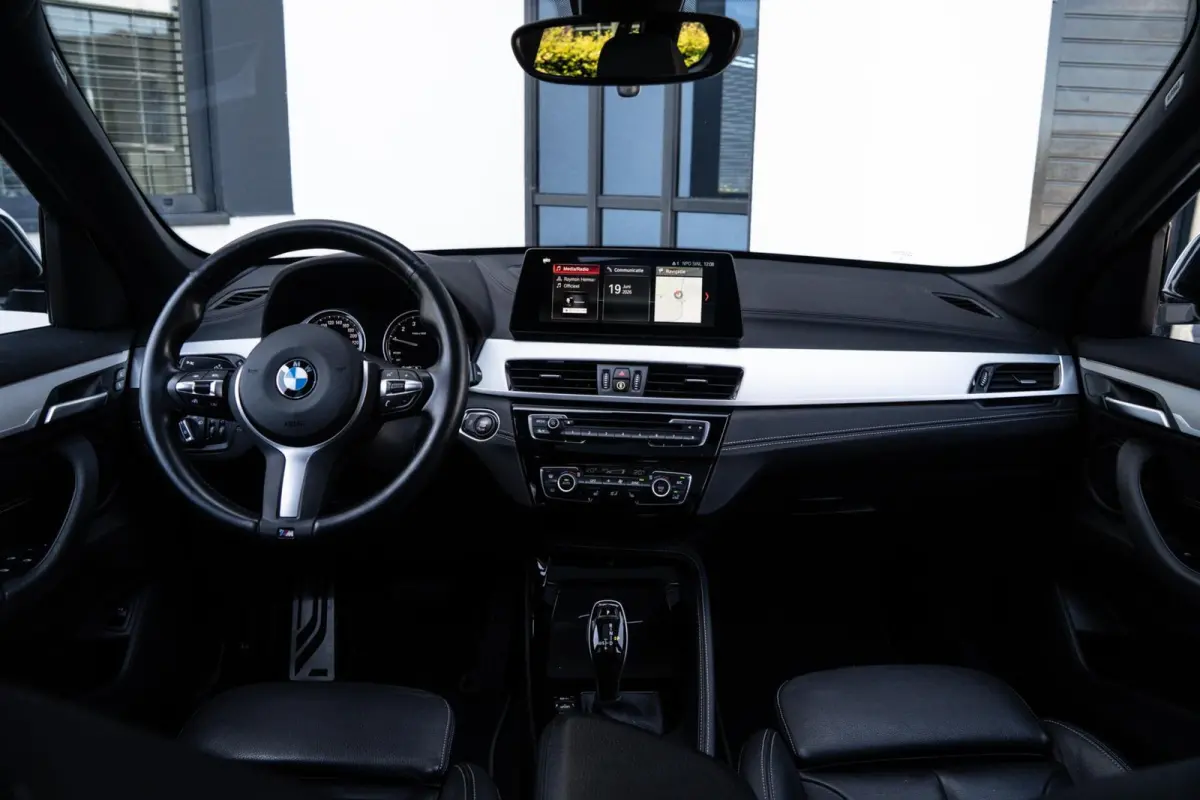 sDrive18i M-Sport PANO / HUD / CAMERA