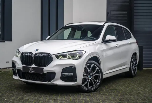 sDrive18i M-Sport PANO / HUD / CAMERA
