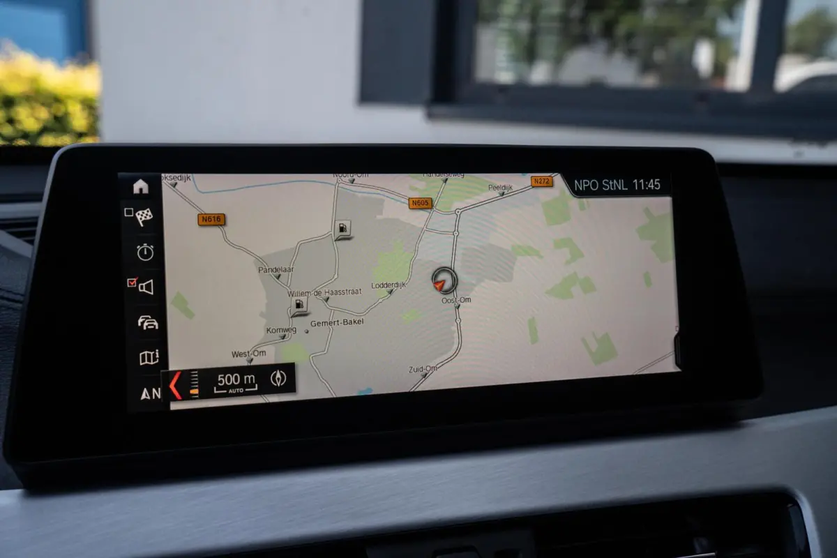 sDrive18i M-Sport PANO / HUD / CAMERA