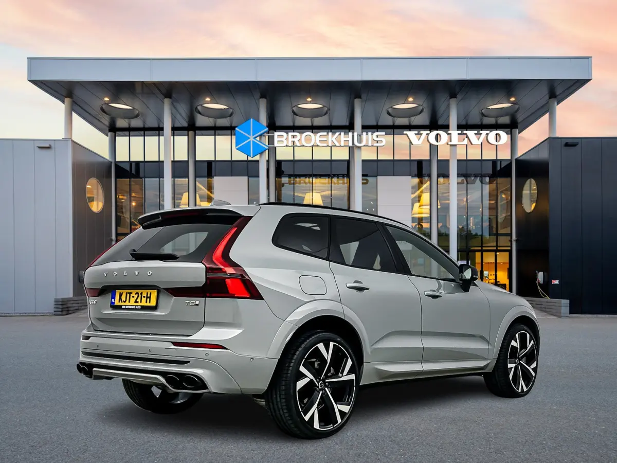 2.0 T8 Plug-in hybrid AWD Ultra Dark Exec. Ed. | 22" | Heico Diffusor | Getint & Gelamineerd Glas | Alarmklasse 3 | Black Edition Interieur | Luchtvering | Bowers & Wilkins | Geventileerd Na