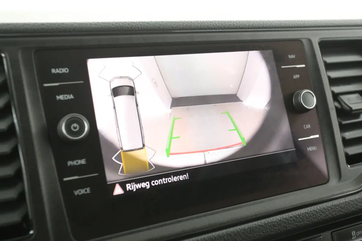 2.0 TDI 140PK L3H3 | DC | 6 Zits | 3000kg Trekgew. | Airco | Cruise | Camera | Carplay | Parkeersens.